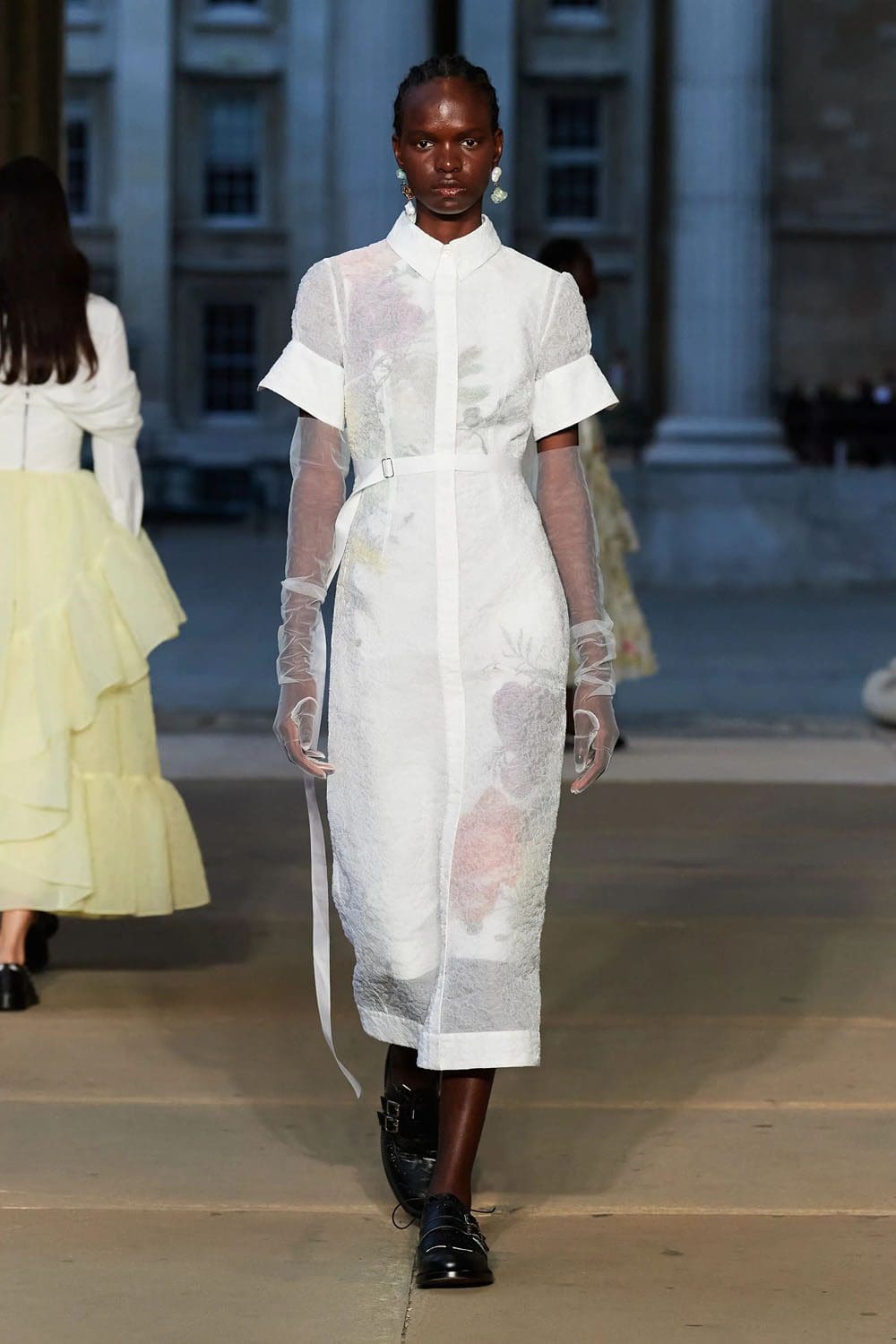 Erdem 春夏 2023 伦敦 Runway 杂志
