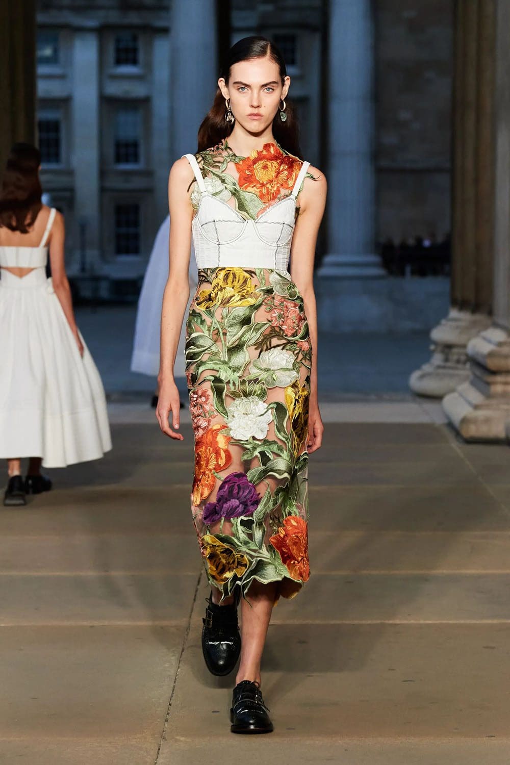 Erdem 春夏 2023 伦敦 Runway 杂志