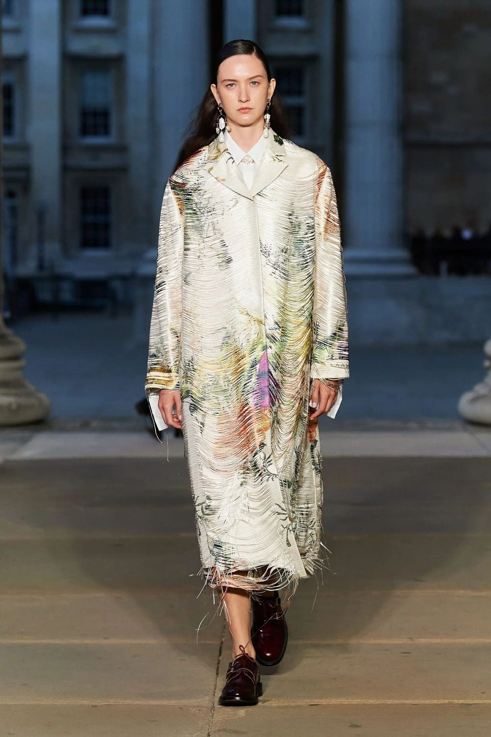Erdem 春夏 2023 伦敦 Runway 杂志