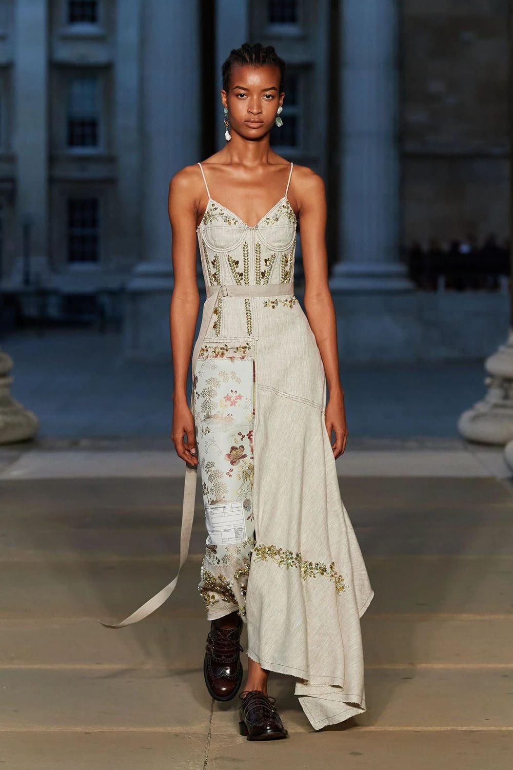Erdem 春夏 2023 伦敦 Runway 杂志