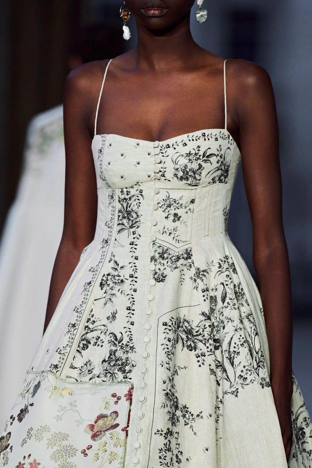Erdem 春夏 2023 伦敦 Runway 杂志