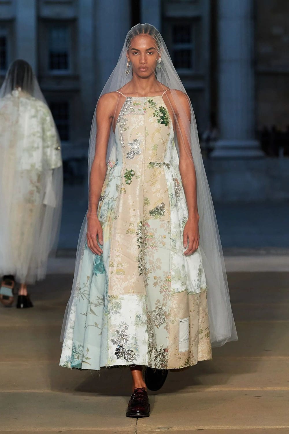 Erdem 春夏 2023 伦敦 Runway 杂志