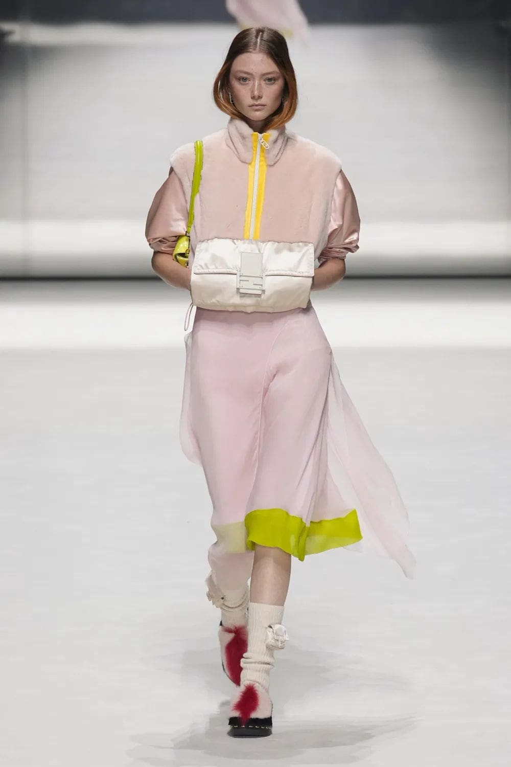 Fendi Resort 2023 - 25 anni Fendi Baguette New York Runway Magazine