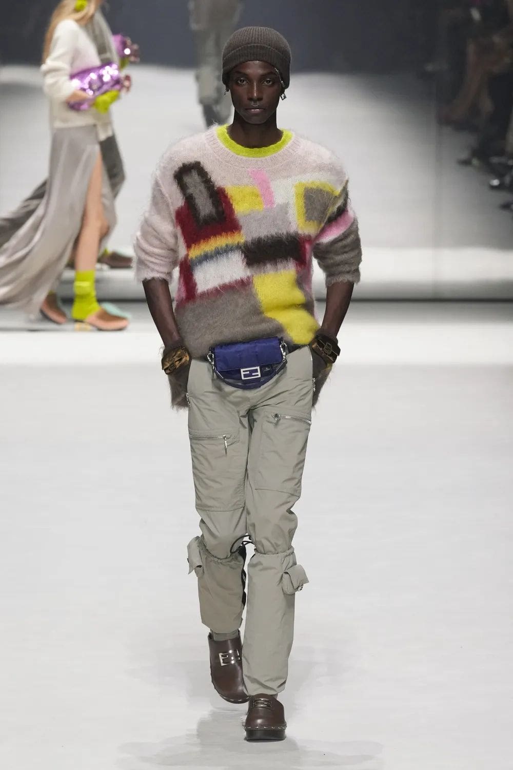Fendi Resort 2023 - 25 anni Fendi Baguette New York Runway Magazine