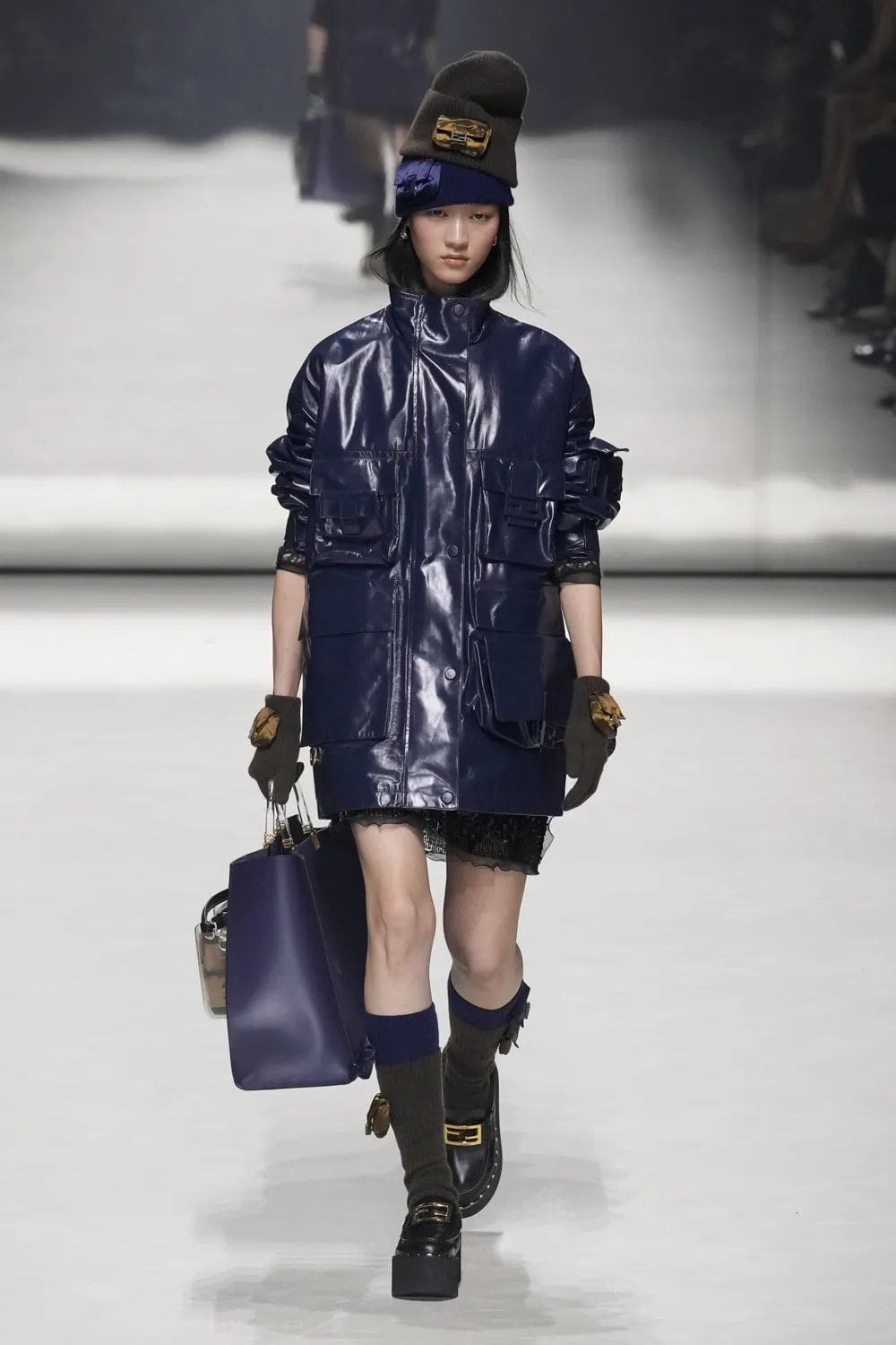 Fendi Resort 2023 - 25 anni Fendi Baguette New York Runway Magazine