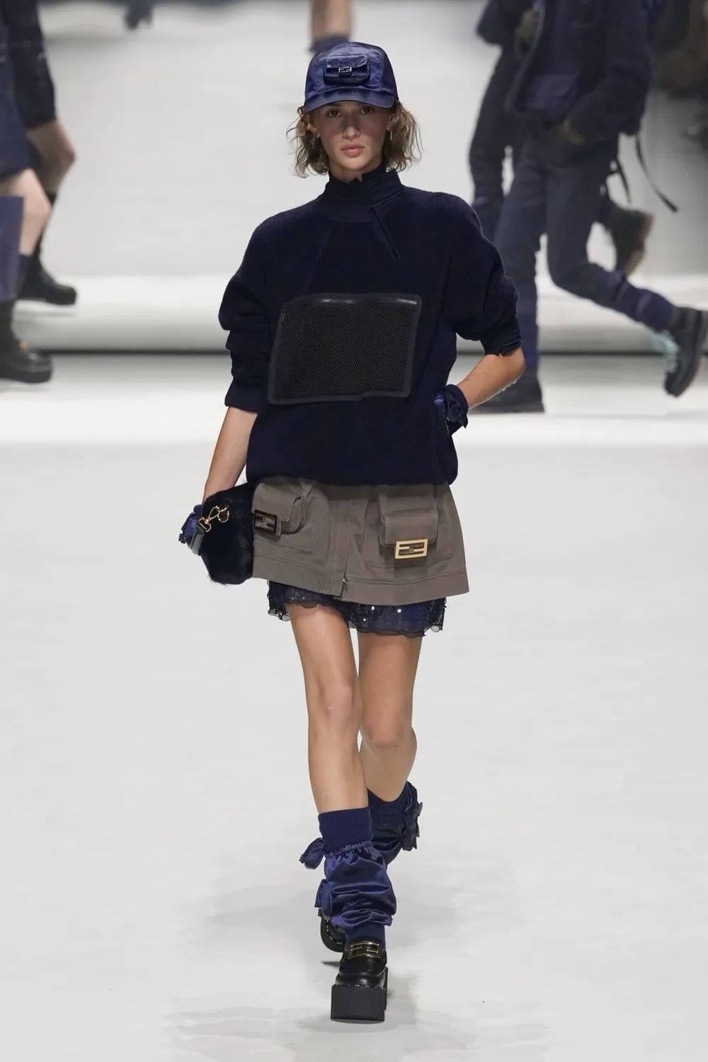 Fendi Resort 2023 - 25 anni Fendi Baguette New York Runway Magazine