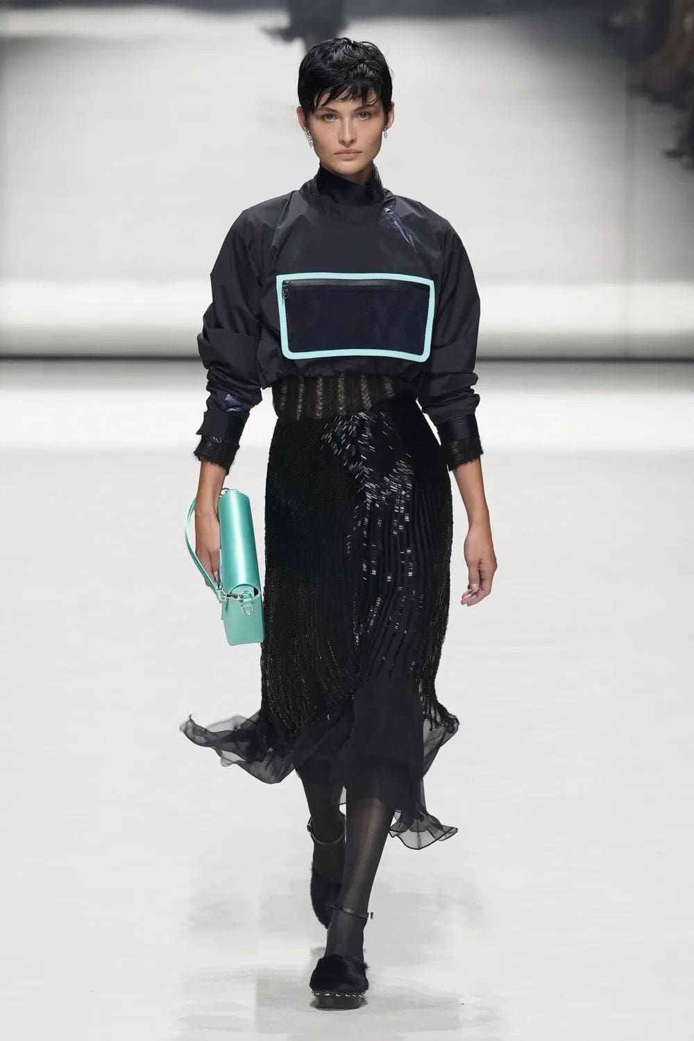 Fendi Resort 2023 - 25 anni Fendi Baguette New York Runway Magazine