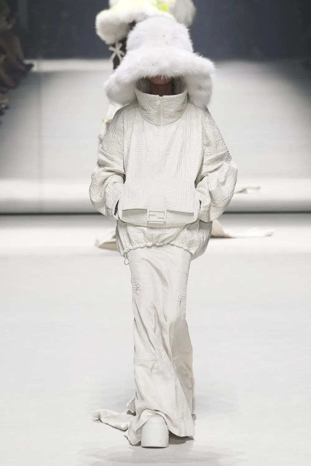 Fendi Resort 2023 - 25 anni Fendi Baguette New York Runway Magazine