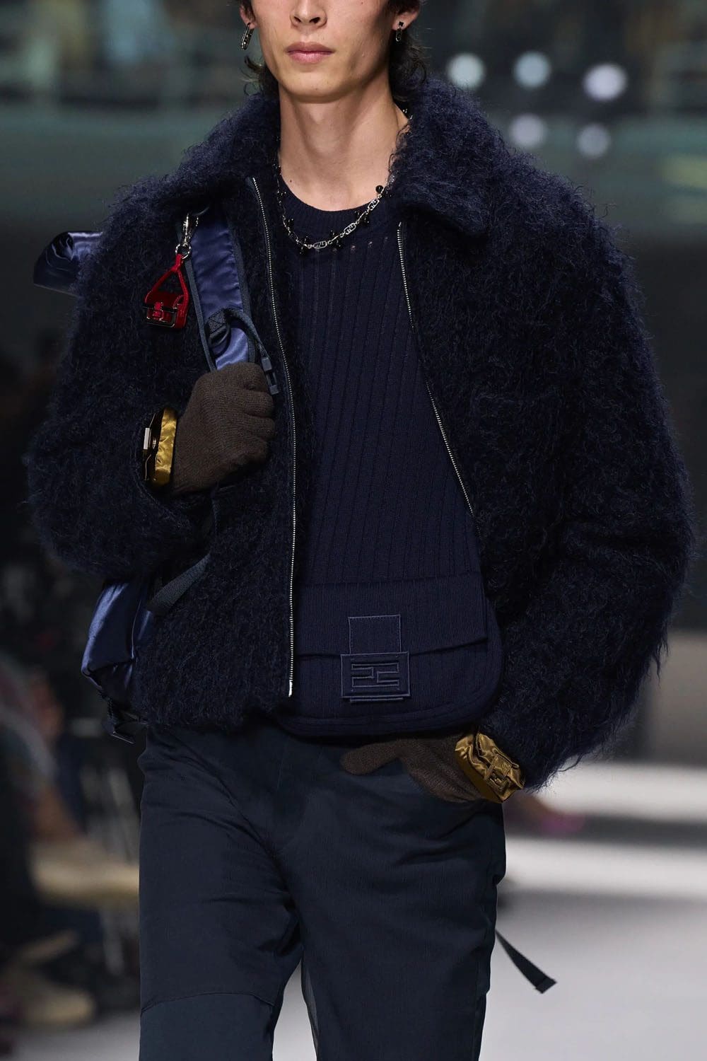 芬迪春季 2023 - Fendi Baguette New York 25 周年 详情 Runway 杂志