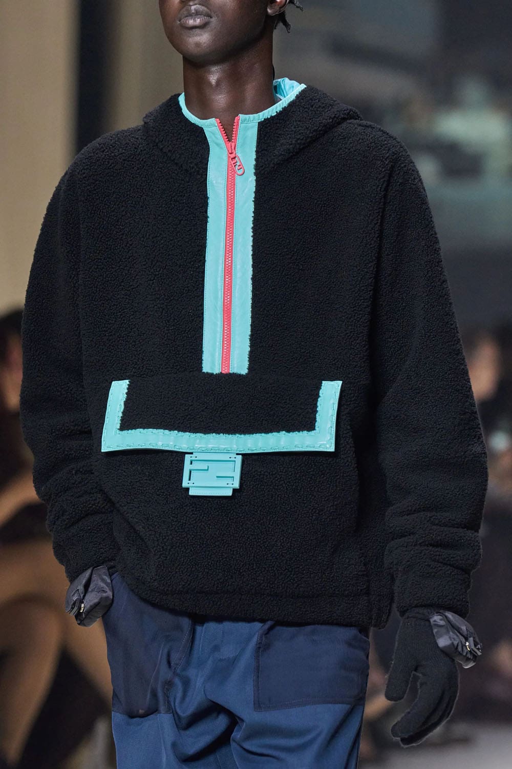 芬迪春季 2023 - Fendi Baguette New York 25 周年 详情 Runway 杂志