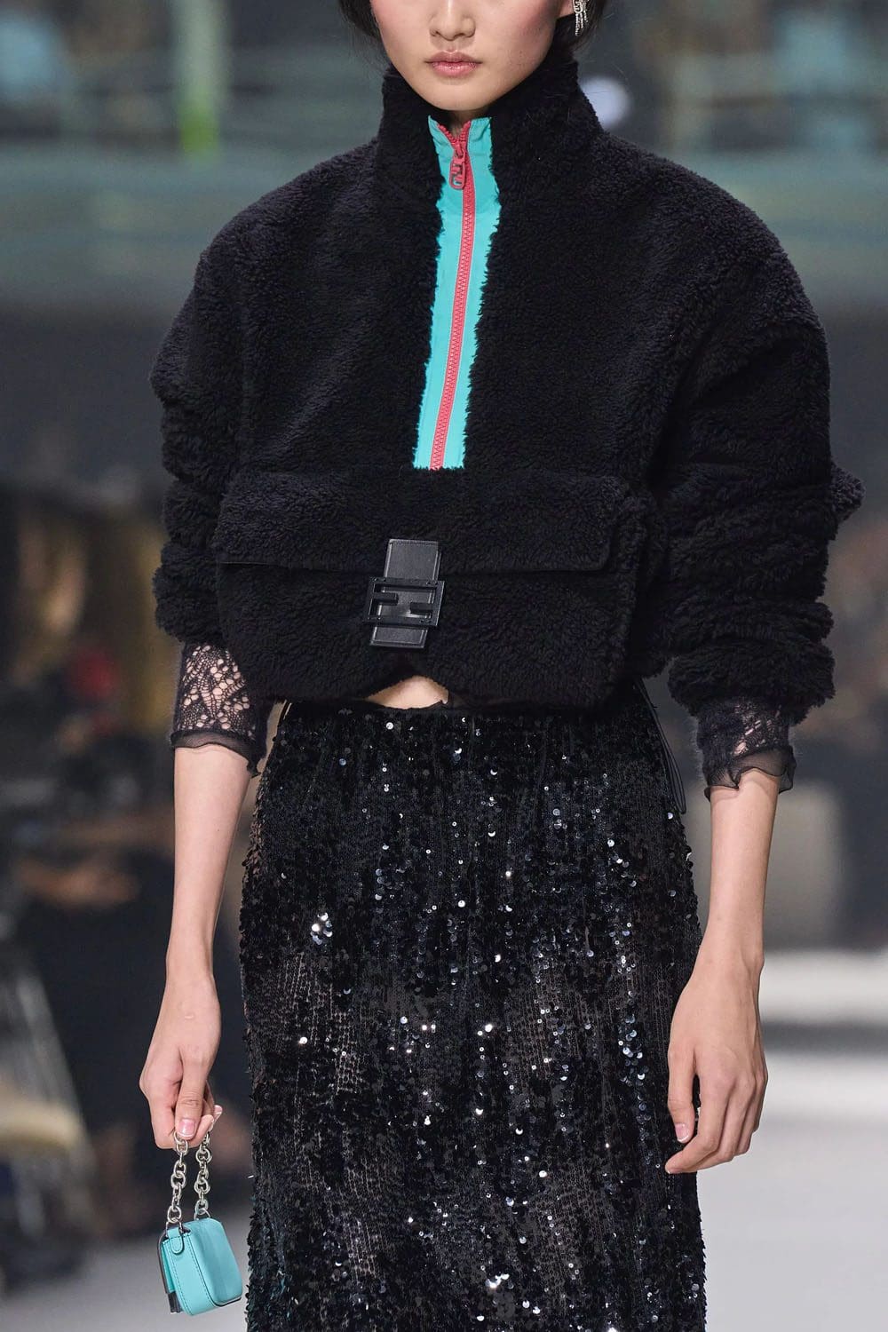 芬迪春季 2023 - Fendi Baguette New York 25 周年 详情 Runway 杂志