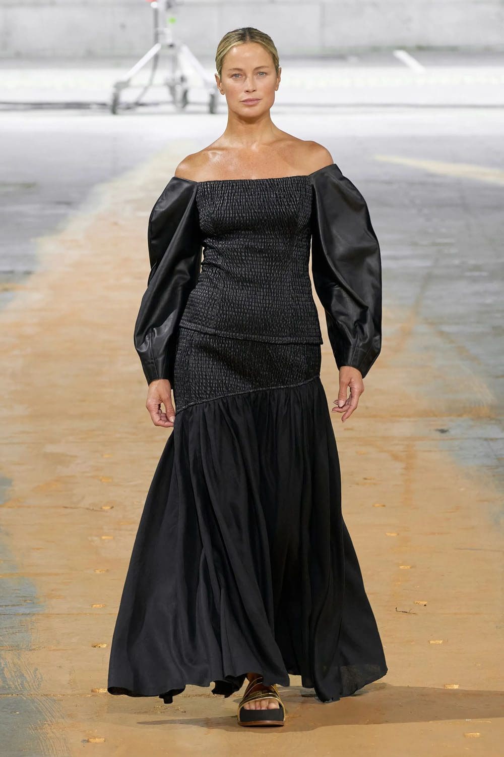 Gabriela Hearst Primavera Verano 2023 New York Runway Revistas