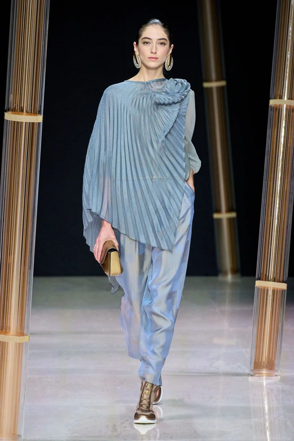 Giorgio Armani Primavera Verano 2023 Runway Revistas