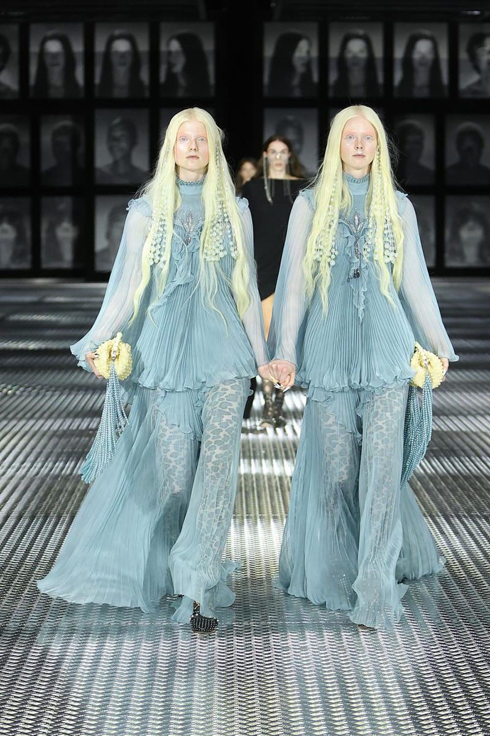 Gucci Primavera Verão 2023 Twinsburg Runway revista