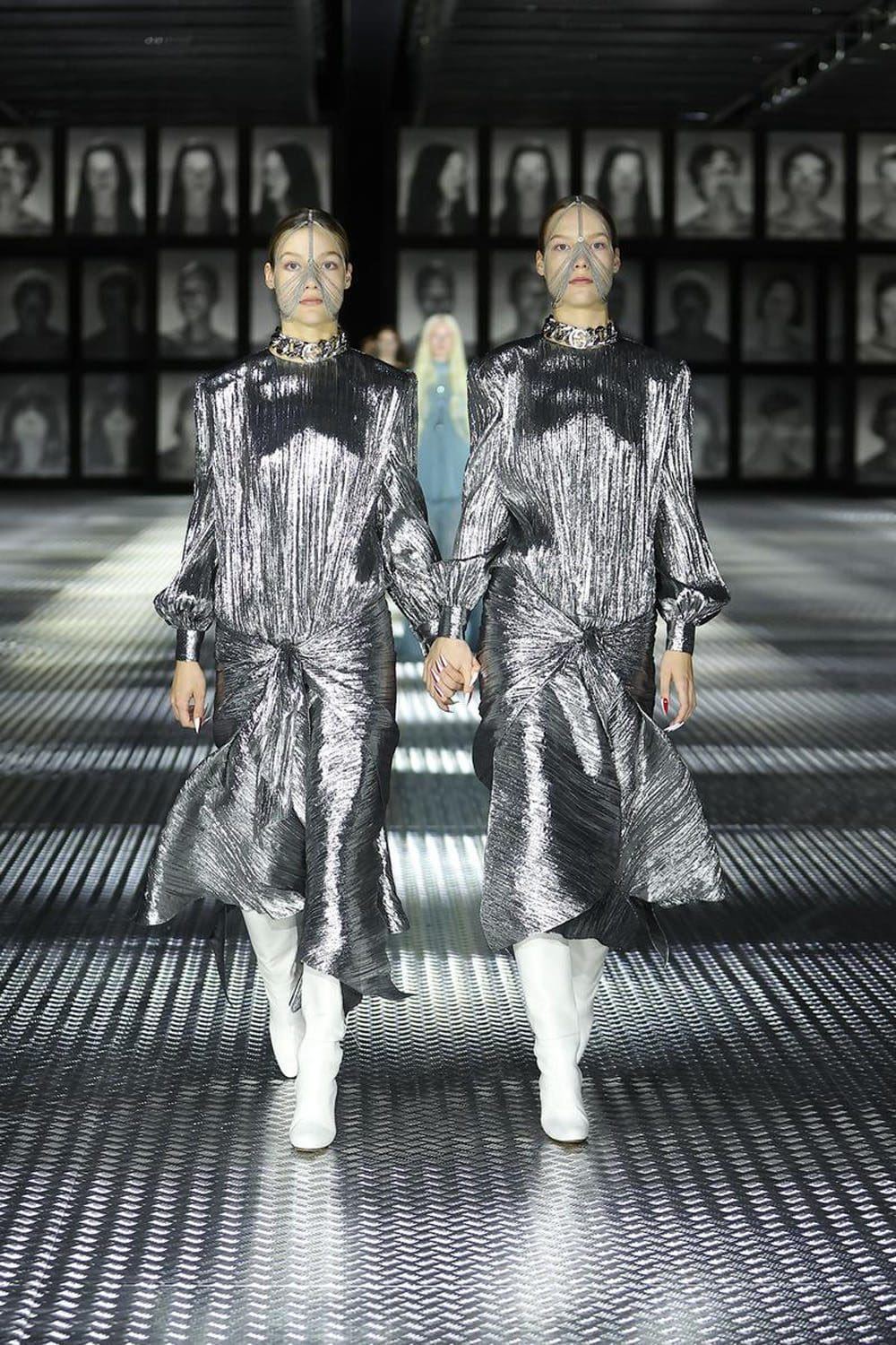 Gucci Primavera Verão 2023 Twinsburg Runway revista