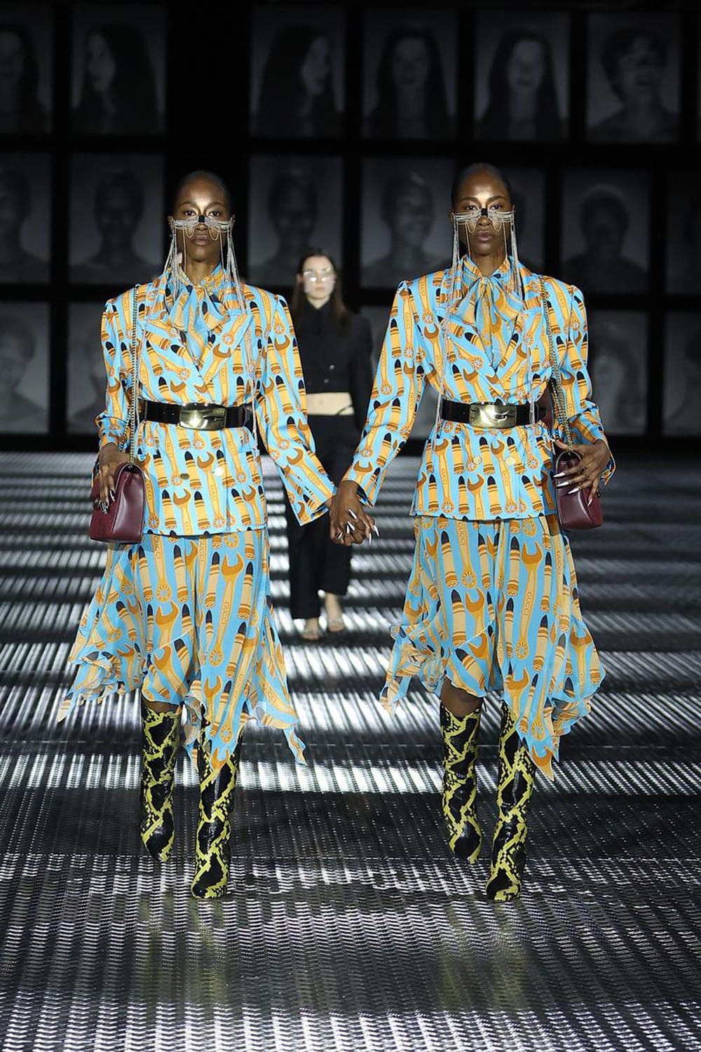Gucci Primavera Verão 2023 Twinsburg Runway revista