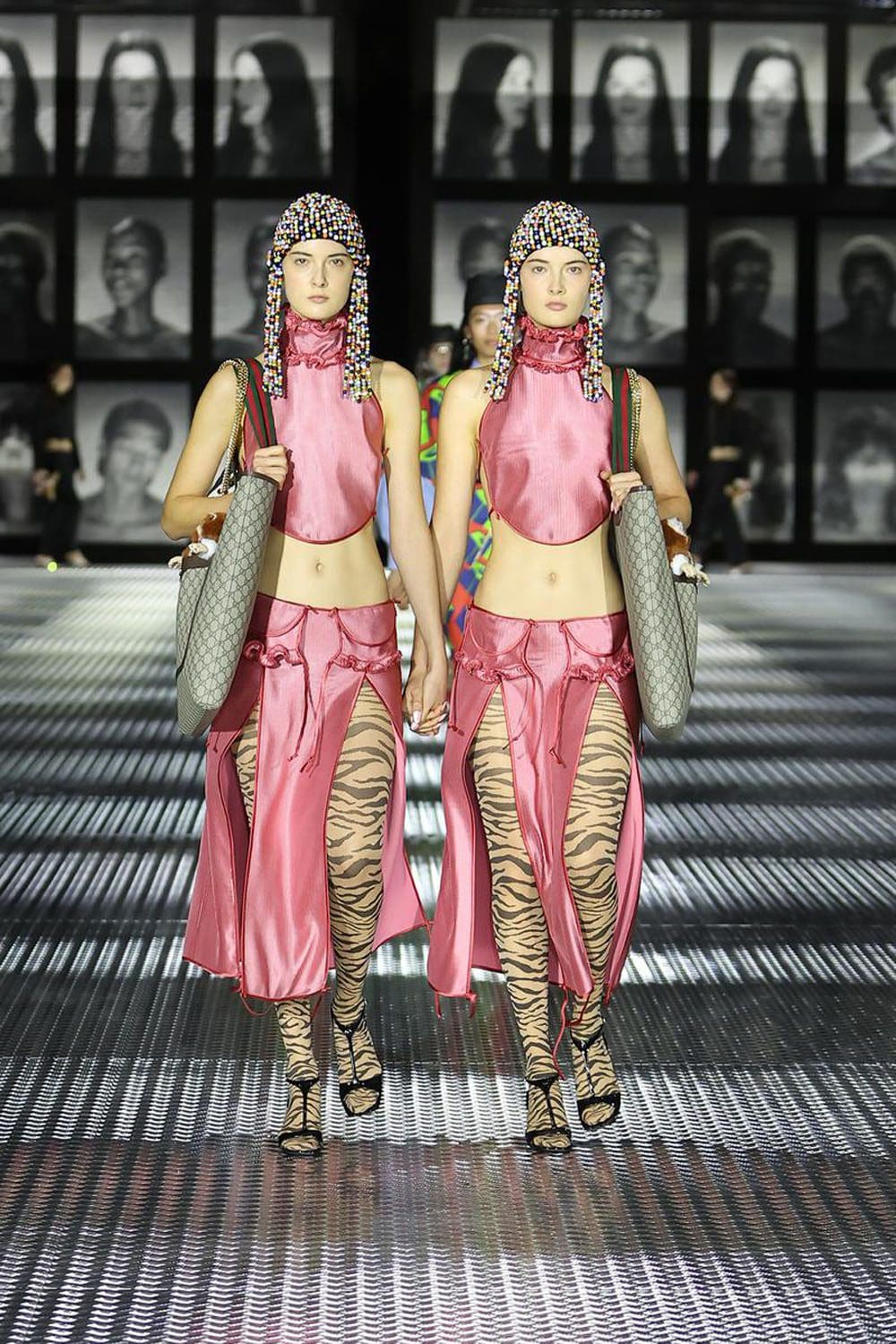 Gucci Primavera Verão 2023 Twinsburg Runway revista
