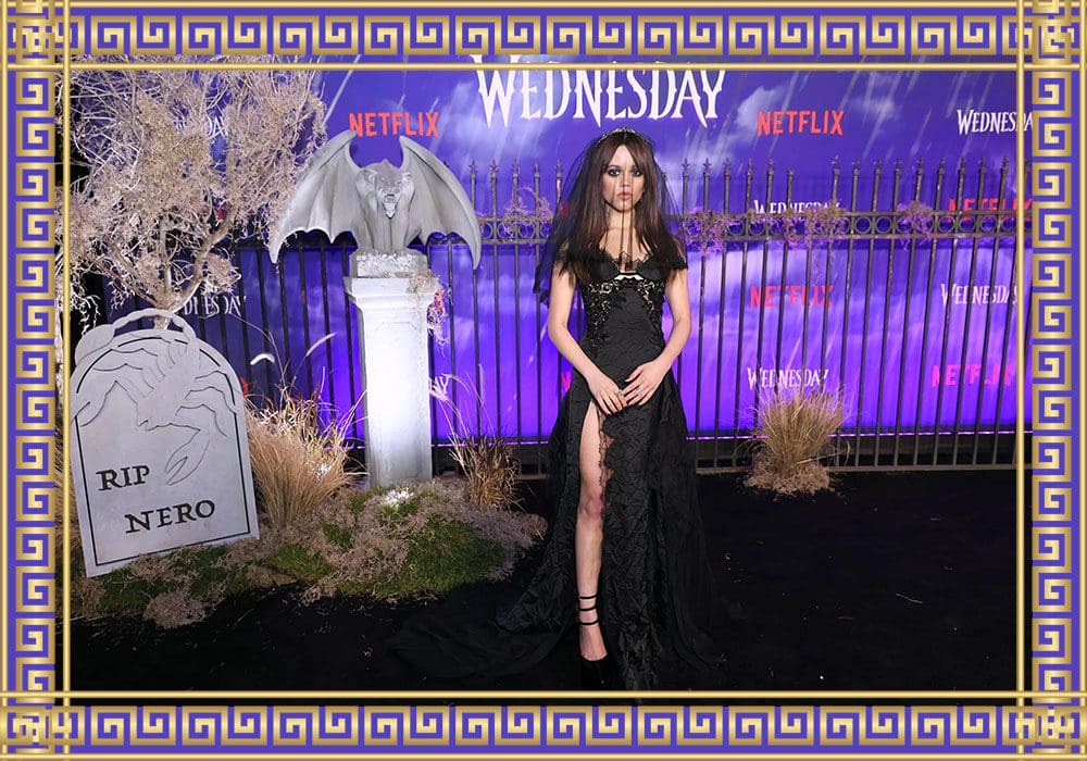 Дженна Ортега в свадебном платье Versace Среда Премьера GettyImages Леон Беннетт