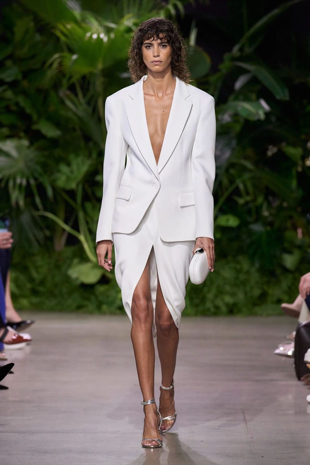 Michael Kors Frühling Sommer 2023 Berlin Runway Magazin