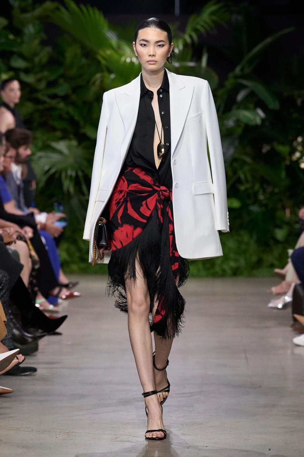 Michael Kors Frühling Sommer 2023 Berlin Runway Magazin