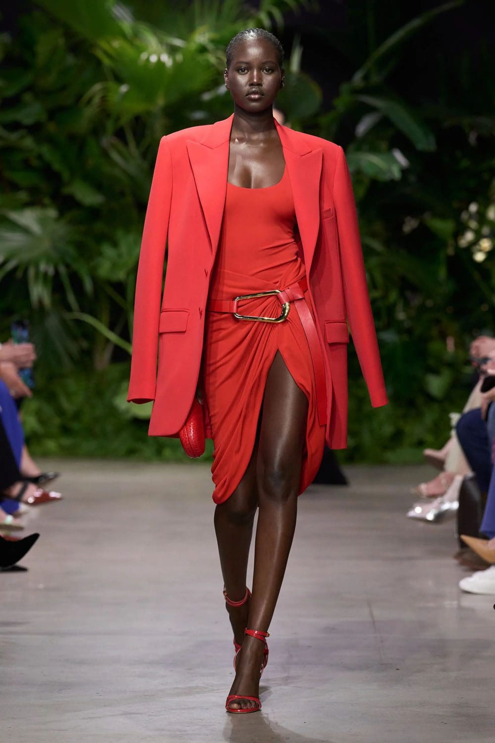 Michael Kors Frühling Sommer 2023 Berlin Runway Magazin