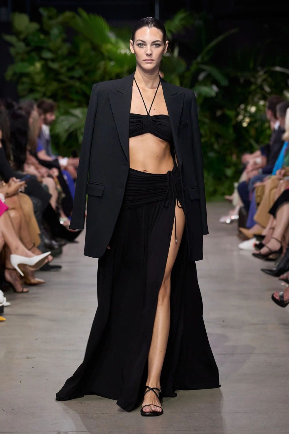 Michael Kors Frühling Sommer 2023 Berlin Runway Magazin
