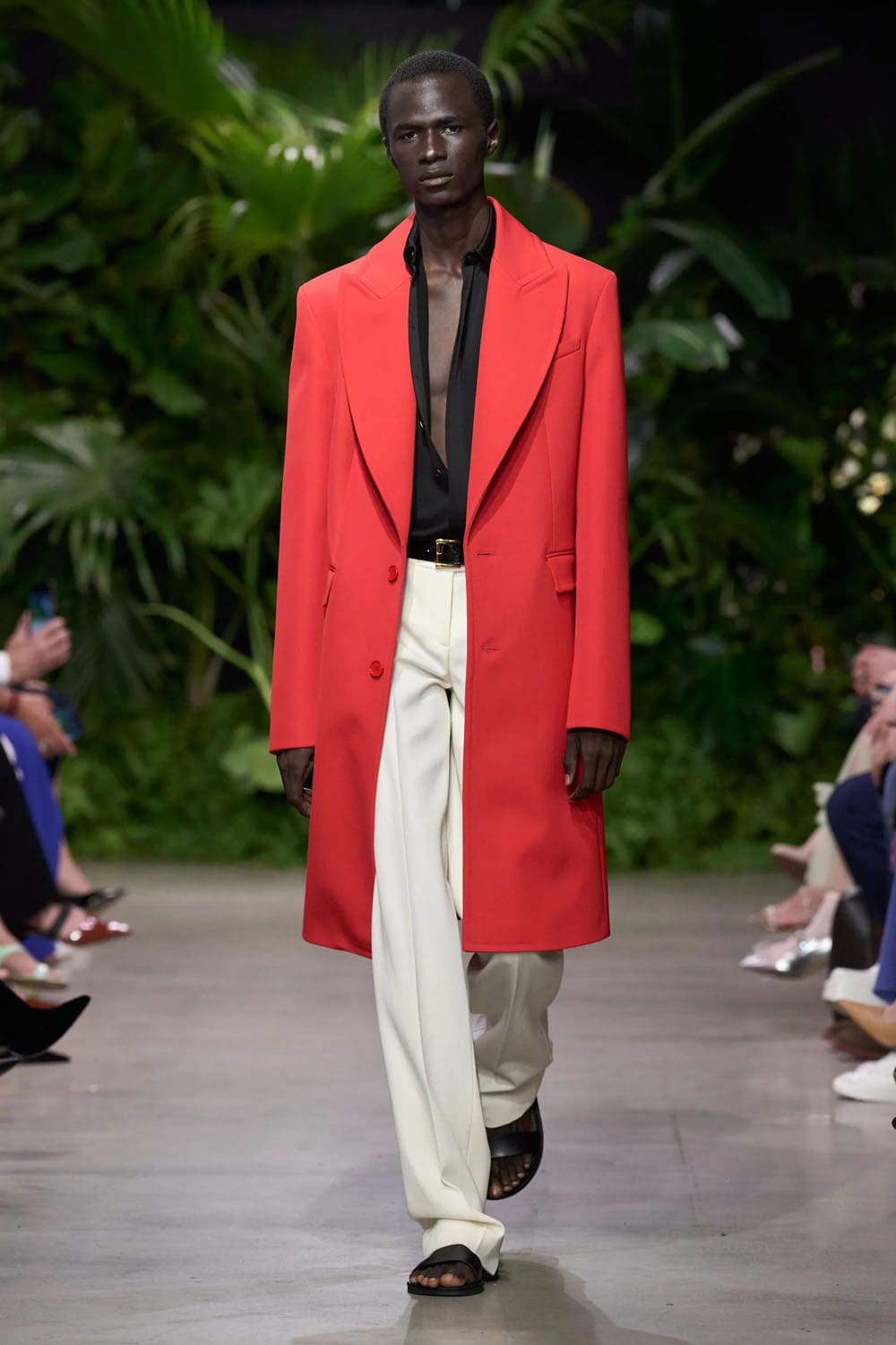 Michael Kors Frühling Sommer 2023 Berlin Runway Magazin