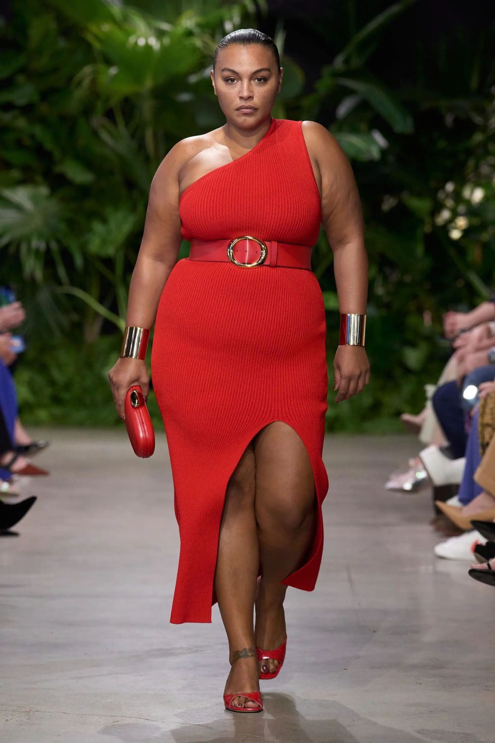 Michael Kors Frühling Sommer 2023 Berlin Runway Magazin
