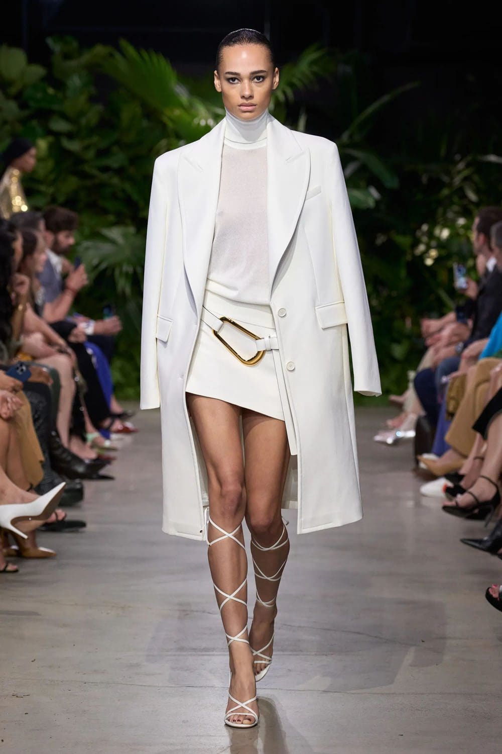 Michael Kors Frühling Sommer 2023 Berlin Runway Magazin