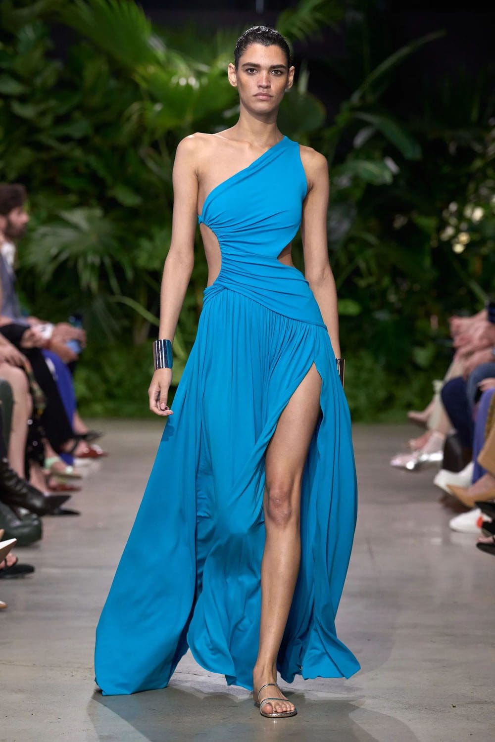 Michael Kors Frühling Sommer 2023 Berlin Runway Magazin