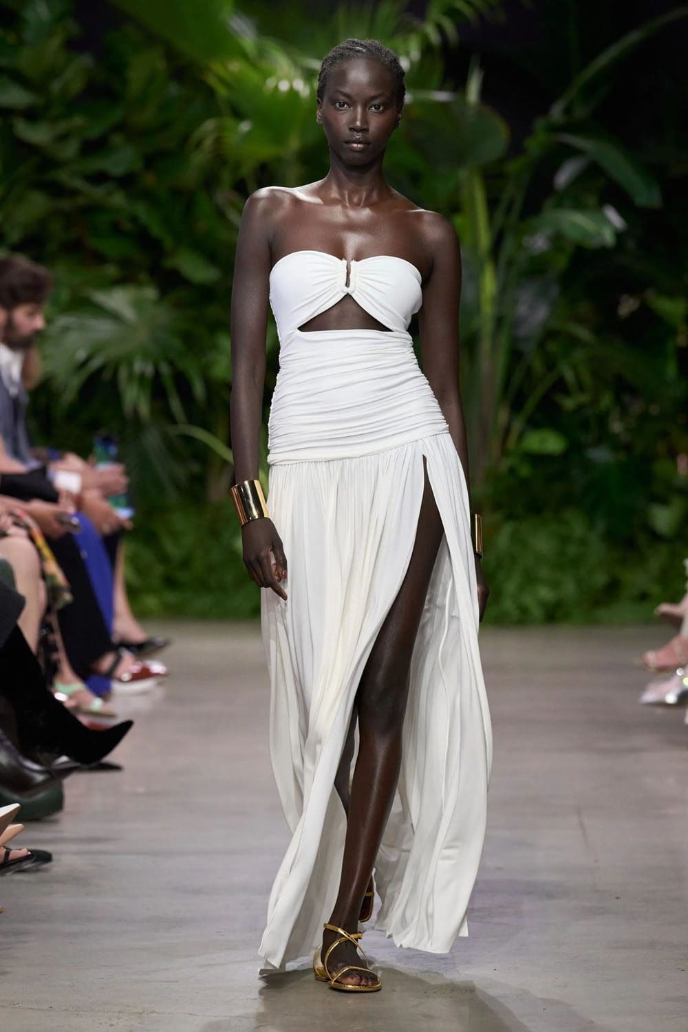 Michael Kors Frühling Sommer 2023 Berlin Runway Magazin