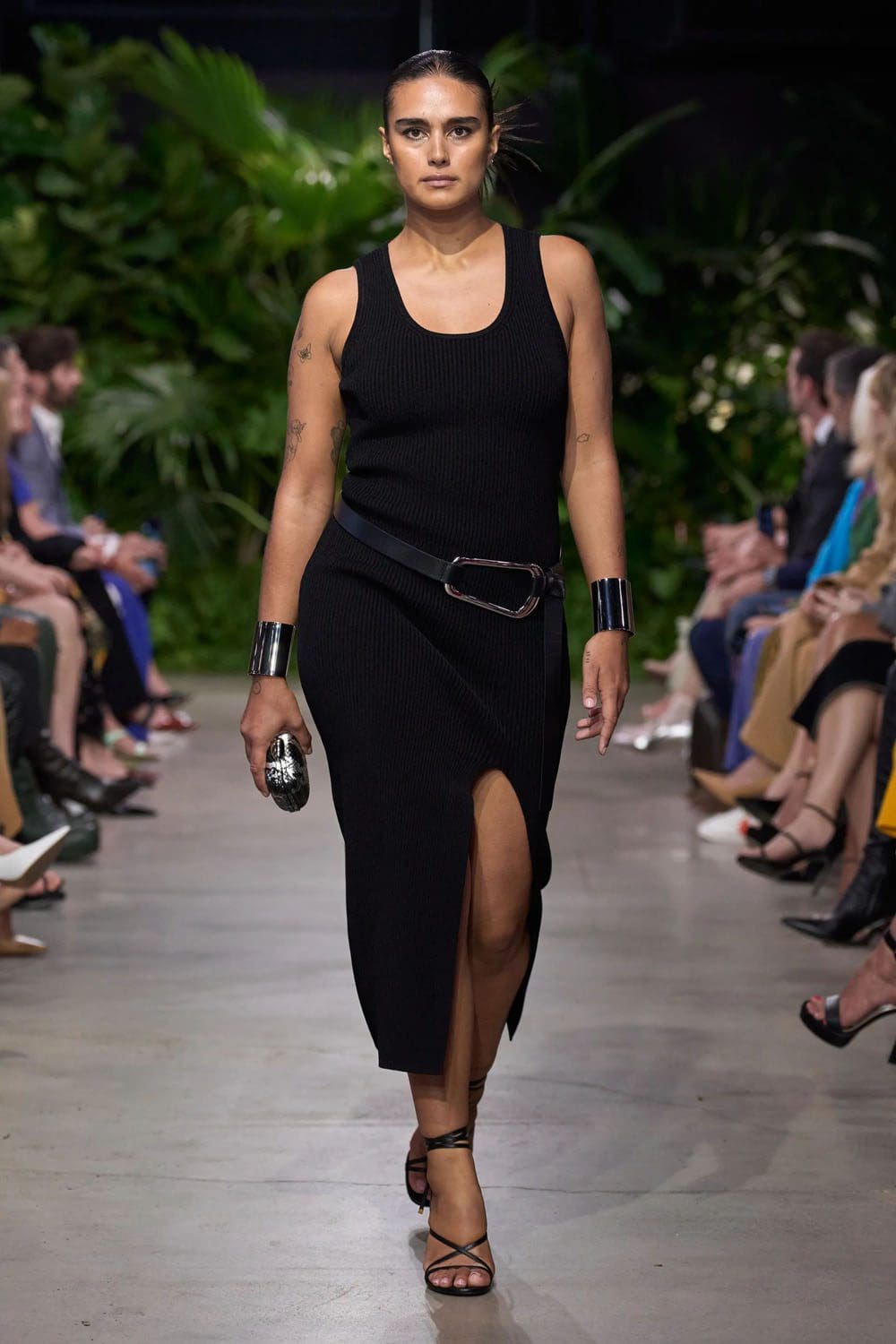 Michael Kors Frühling Sommer 2023 Berlin Runway Magazin
