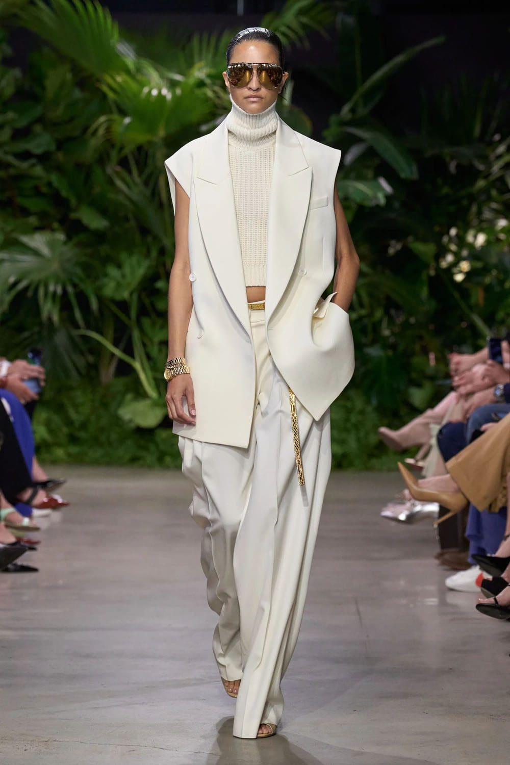 Michael Kors Frühling Sommer 2023 Berlin Runway Magazin
