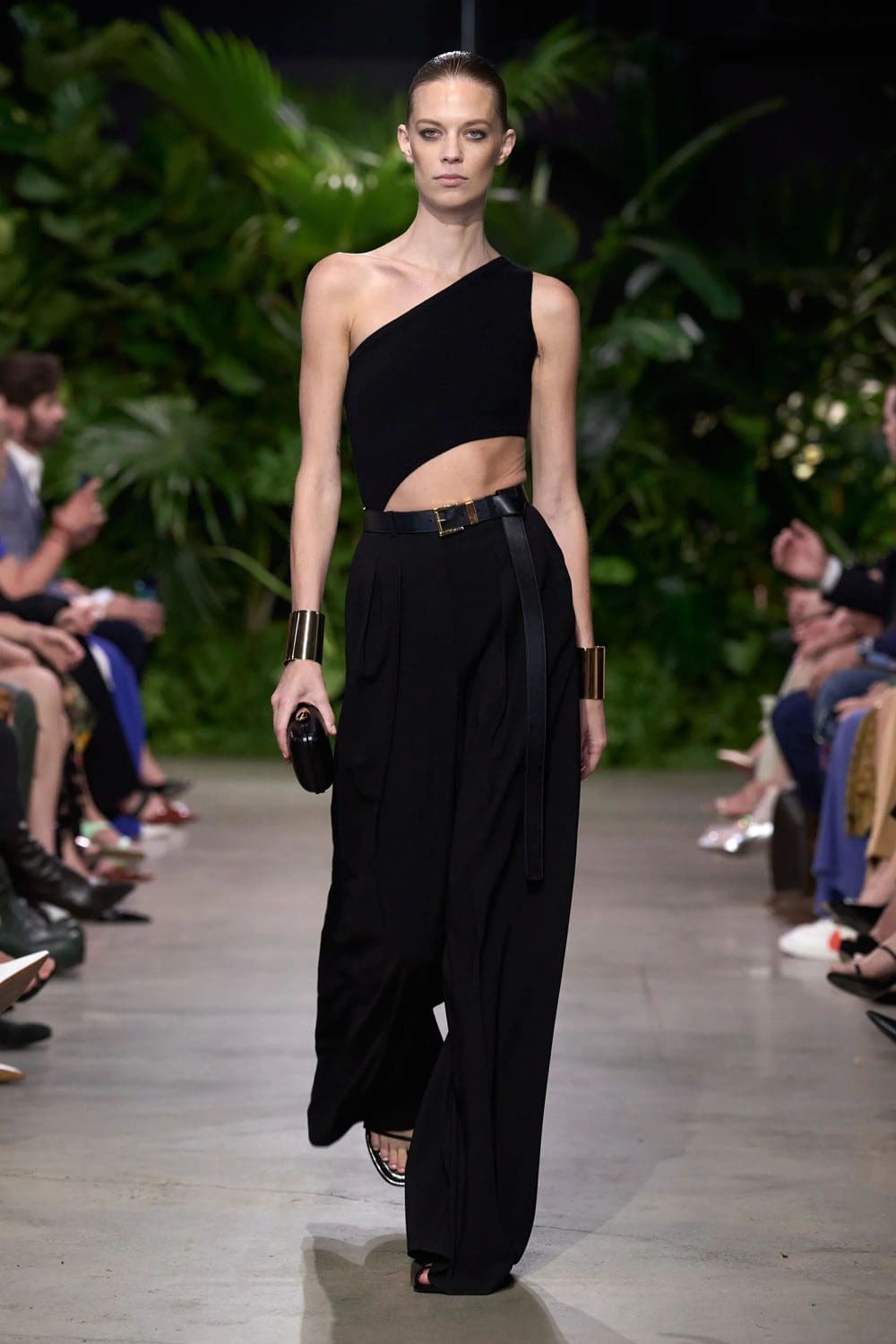 Michael Kors Frühling Sommer 2023 Berlin Runway Magazin