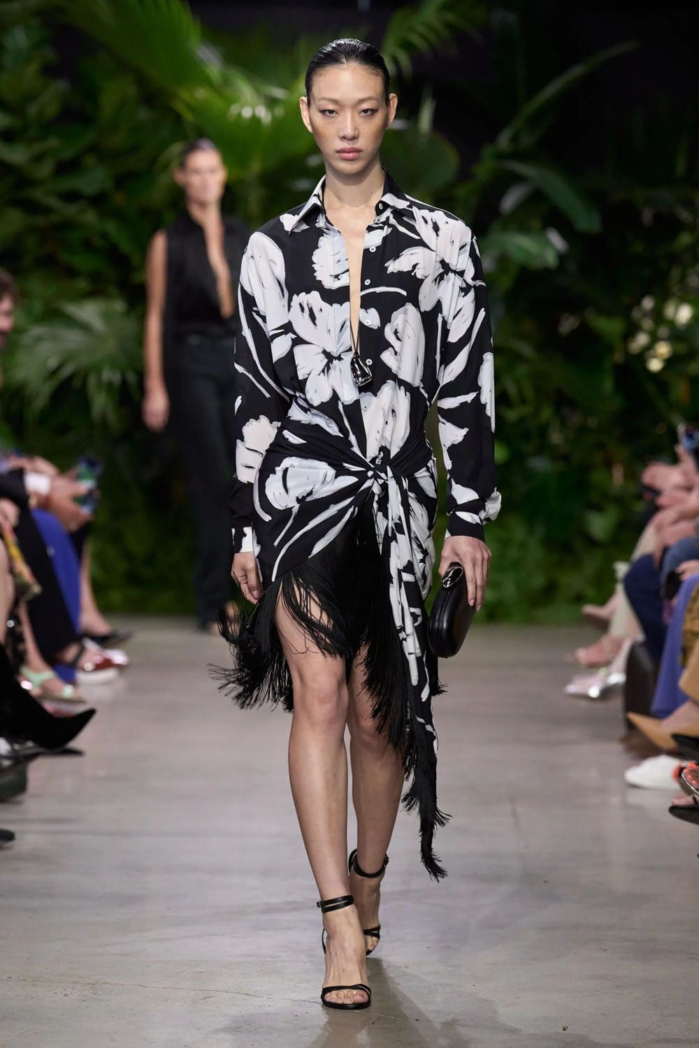 Michael Kors Frühling Sommer 2023 Berlin Runway Magazin