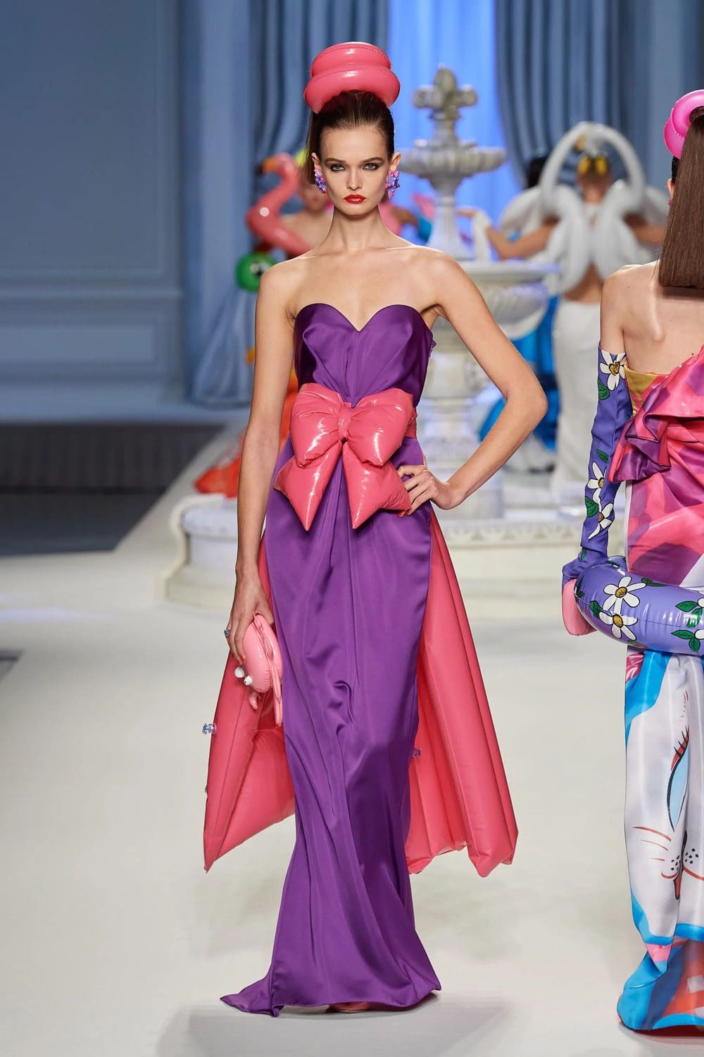 Moschino Primavera Verão 2023 Runway revista