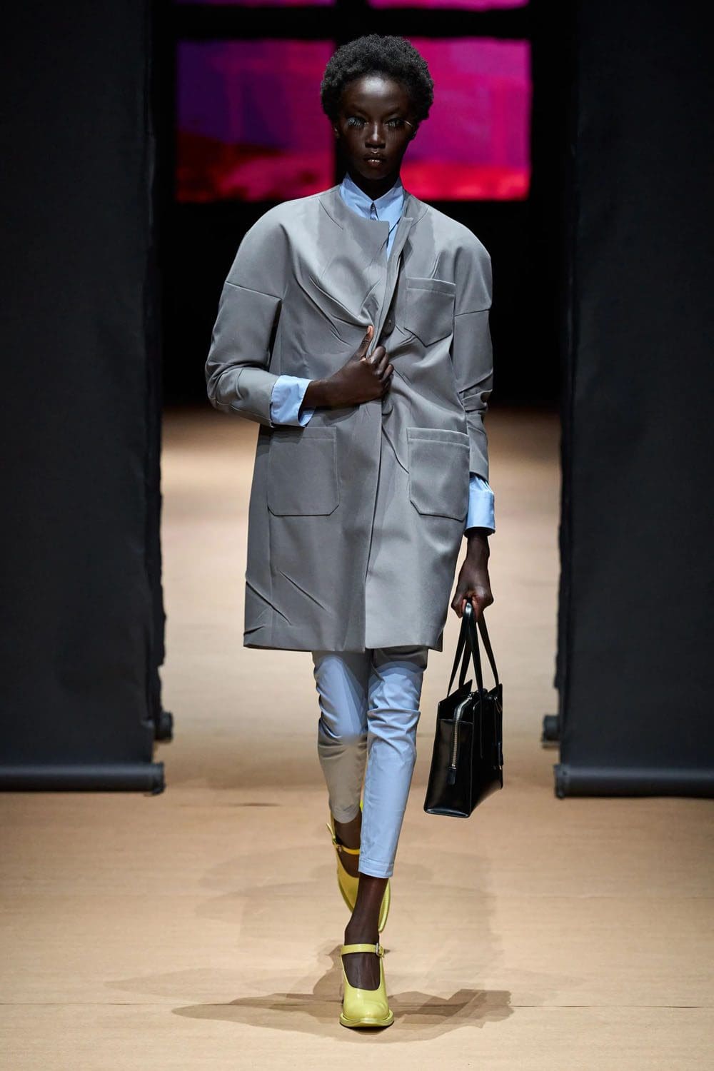 Prada Primavera Verão 2023 Milan Runway revista