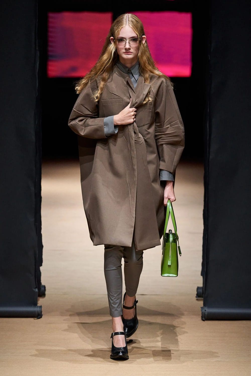 Prada Primavera Verão 2023 Milan Runway revista