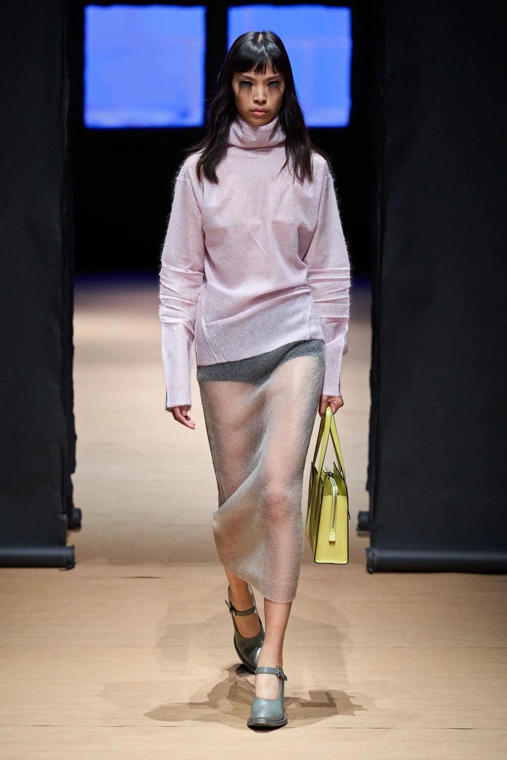 Prada Primavera Verão 2023 Milan Runway revista