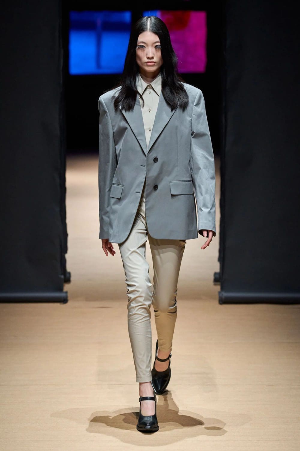 Prada Primavera Verão 2023 Milan Runway revista