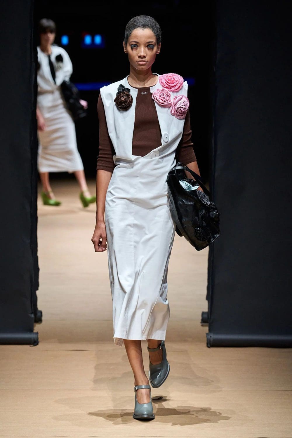 Prada Primavera Verão 2023 Milan Runway revista
