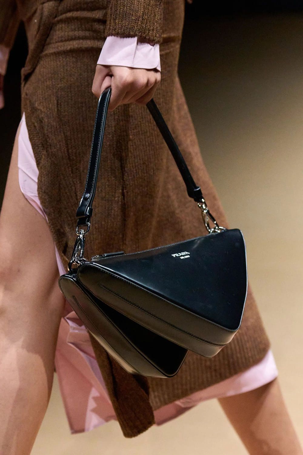 Prada Primavera Verão 2023 Milan Runway revista