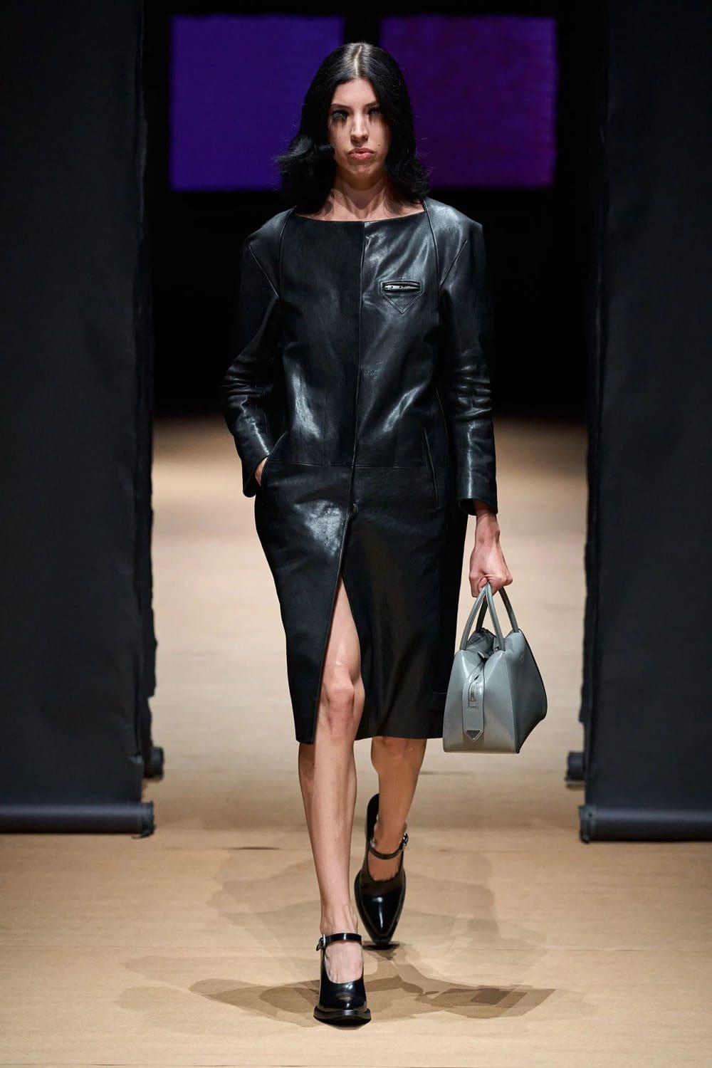 Prada Primavera Verão 2023 Milan Runway revista