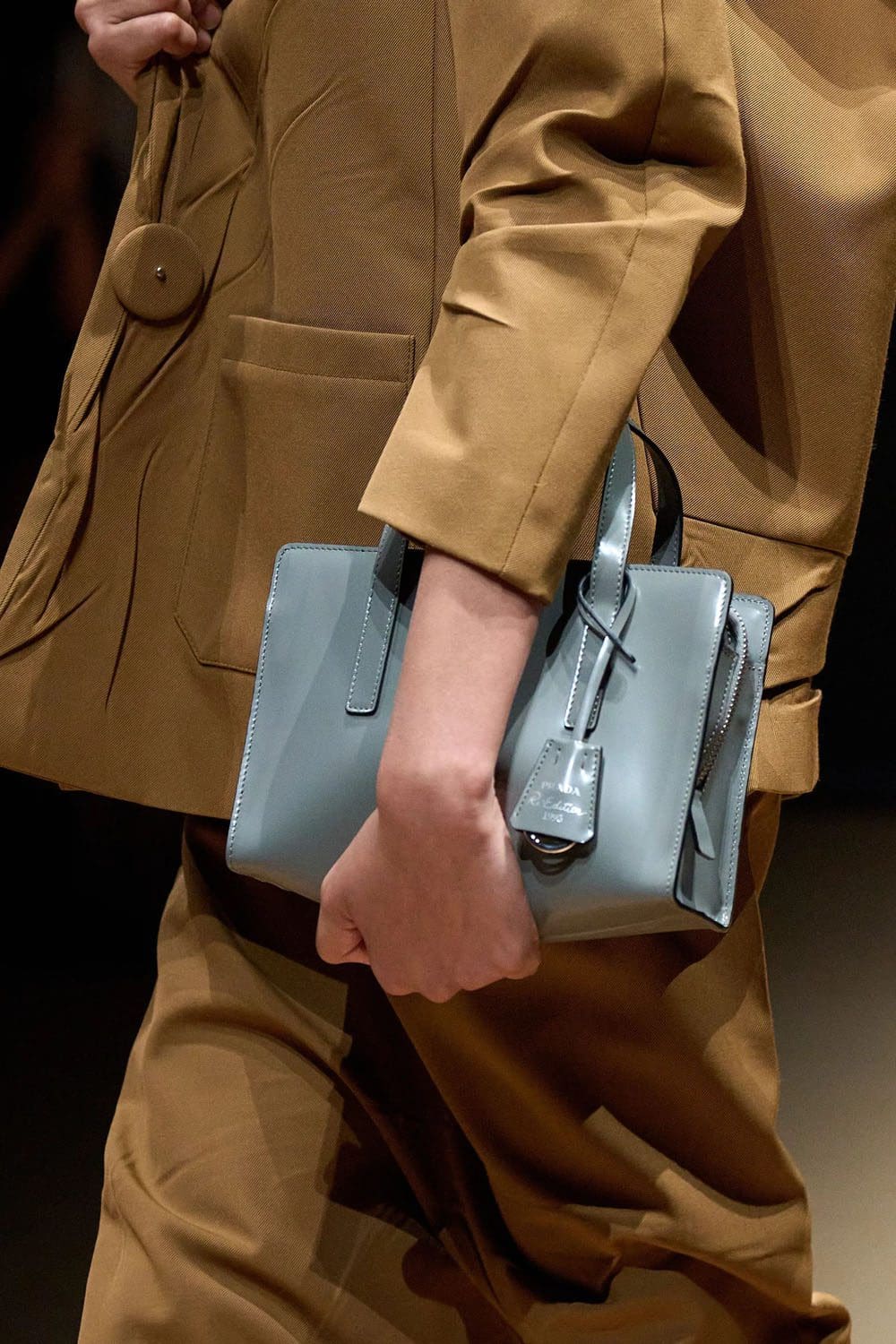 Prada Primavera Verão 2023 Milan Runway revista