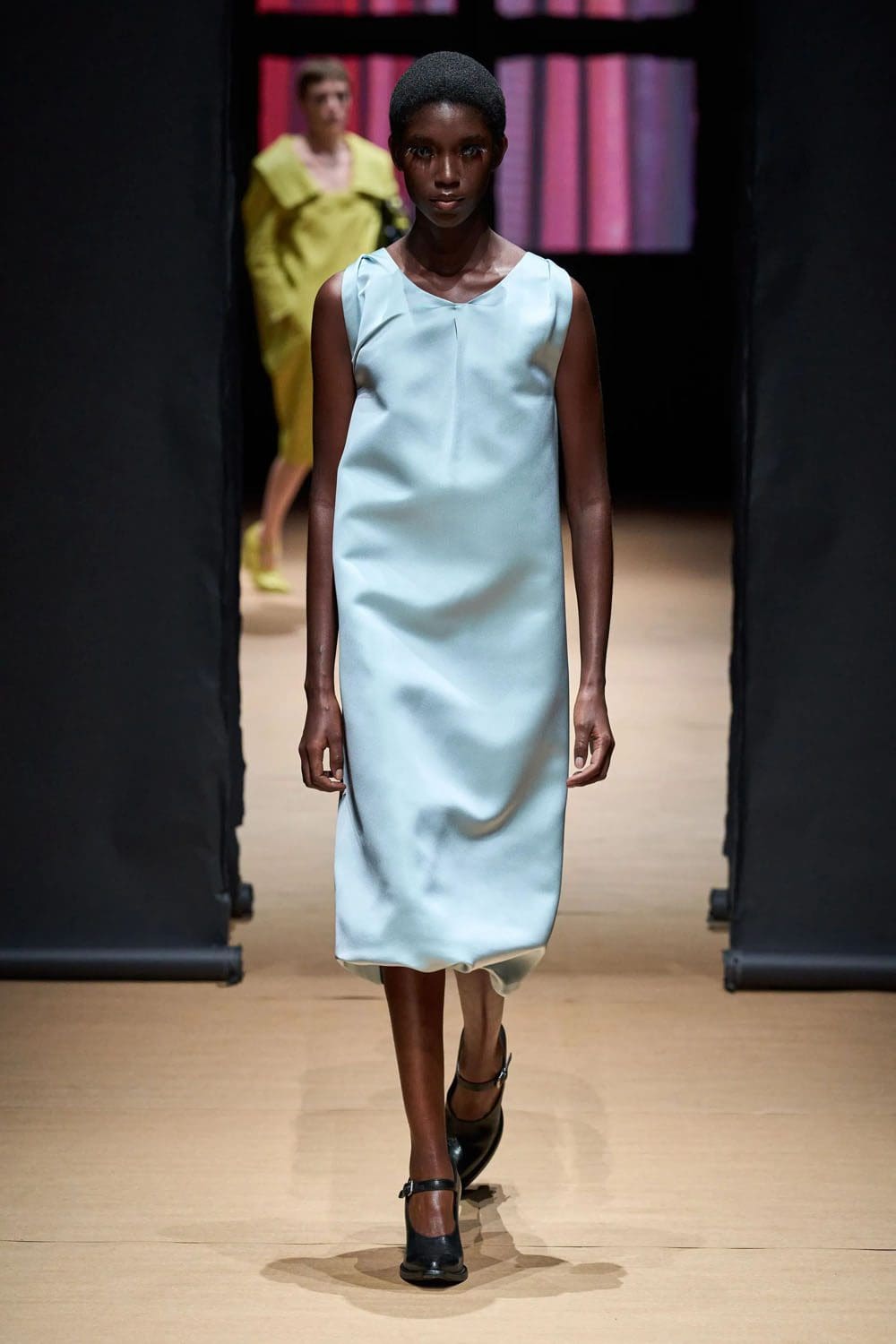 Prada Primavera Verão 2023 Milan Runway revista