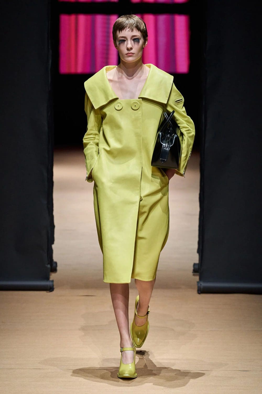 Prada Primavera Verão 2023 Milan Runway revista