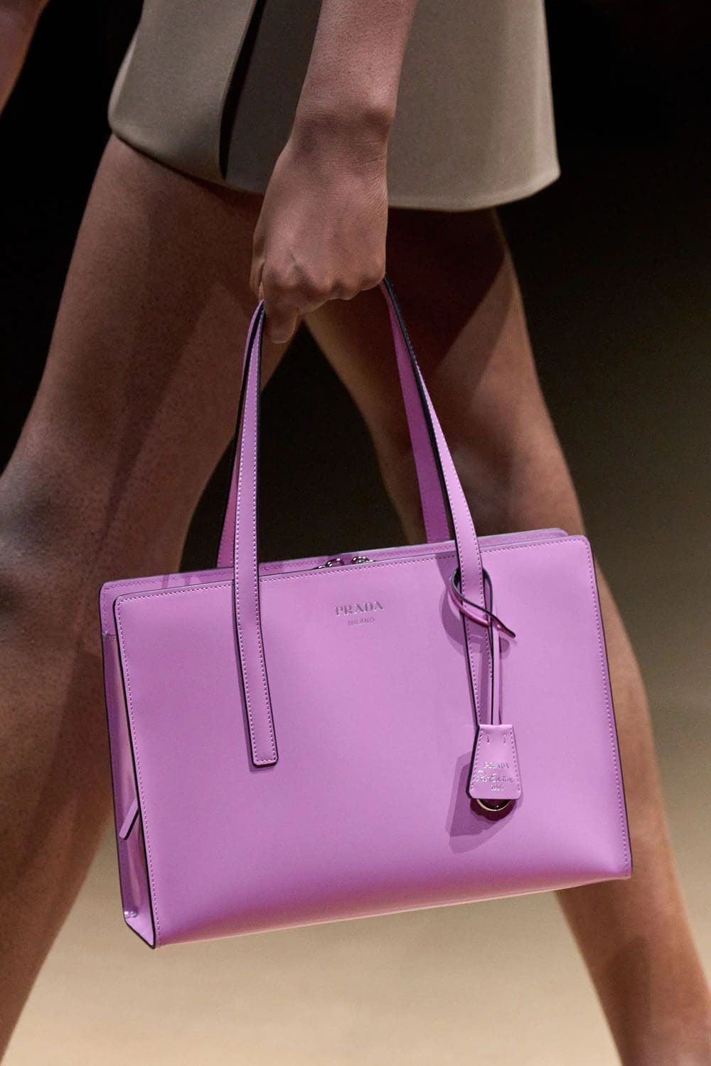 Prada Primavera Verão 2023 Milan Runway revista