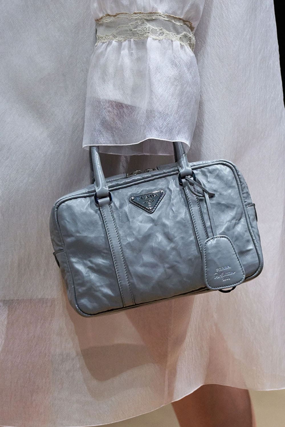 Prada Primavera Verão 2023 Milan Runway revista