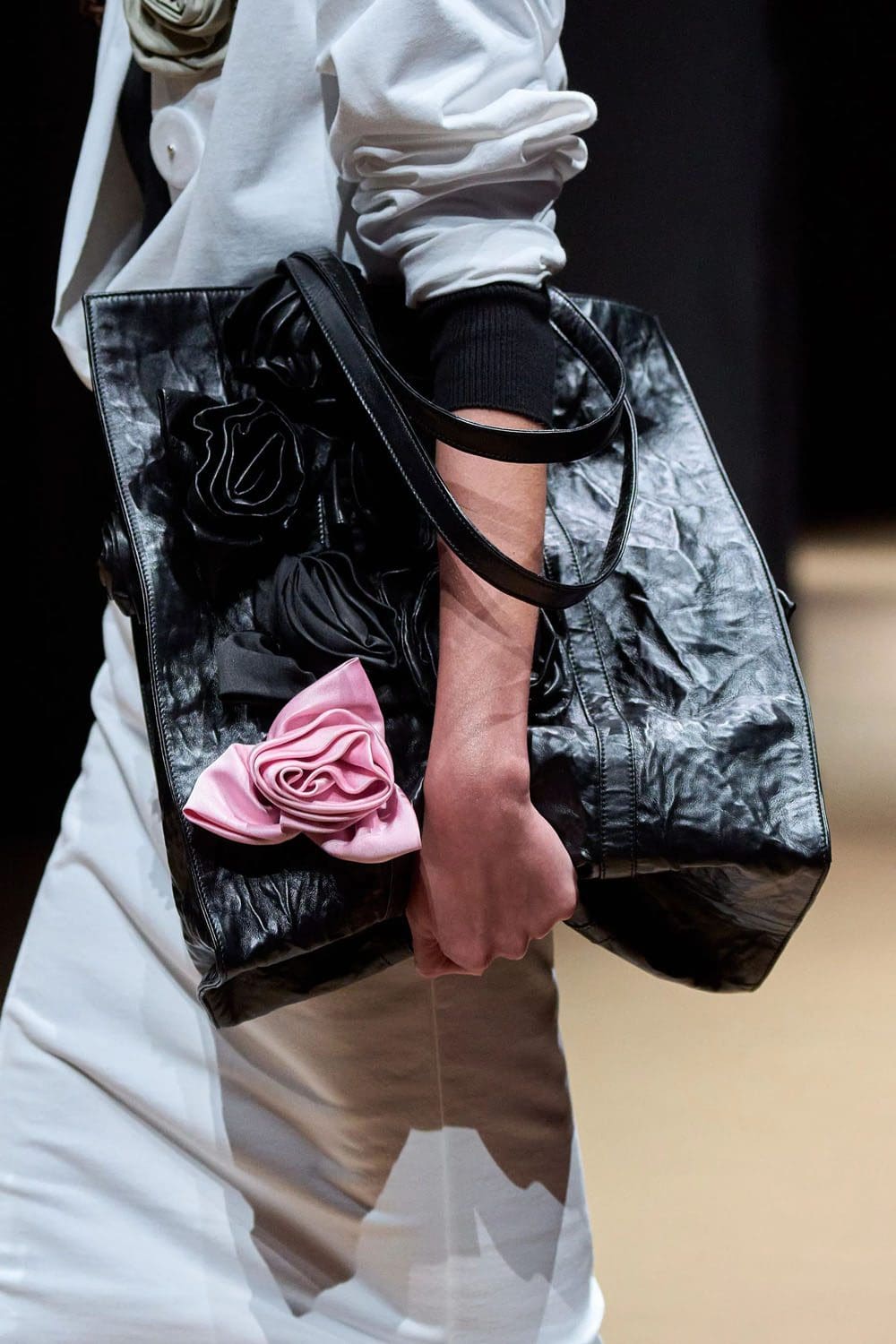 Prada Primavera Verão 2023 Milan Runway revista