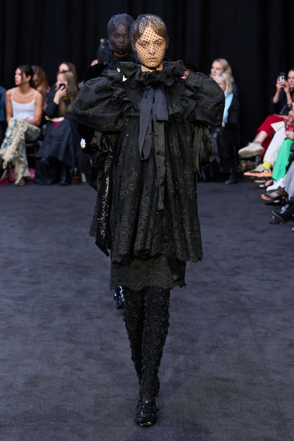 Richard Quinn Primavera Estate 2023 Londra Runway Magazine